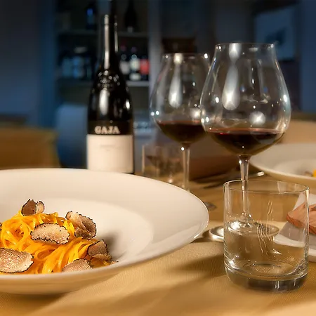 Hotell Hotel Ristorante I Castelli Alba (Piedmont)