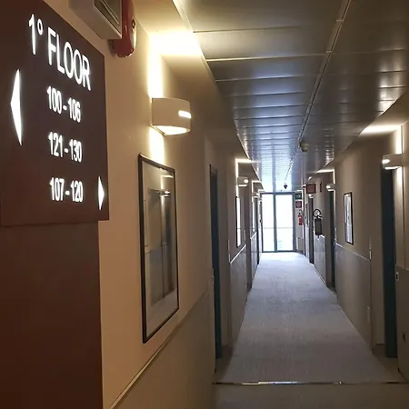 Hotell Hotel Ristorante I Castelli Alba (Piedmont)