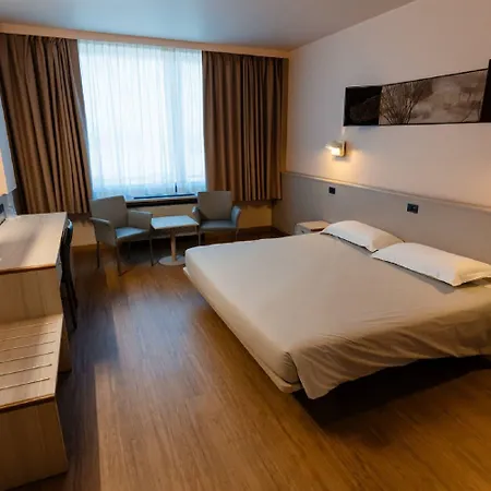 Hotel Ristorante I Castelli فندق ألبا